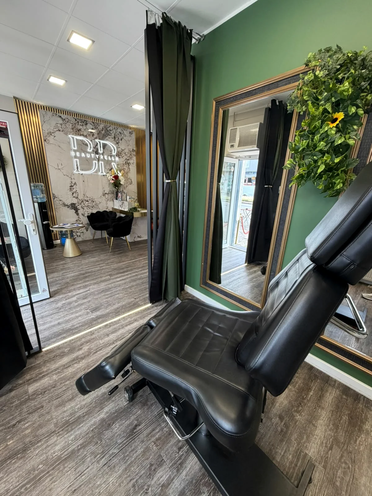 Studio Einblick 03 – Studio bei Beautyrella Berlin
